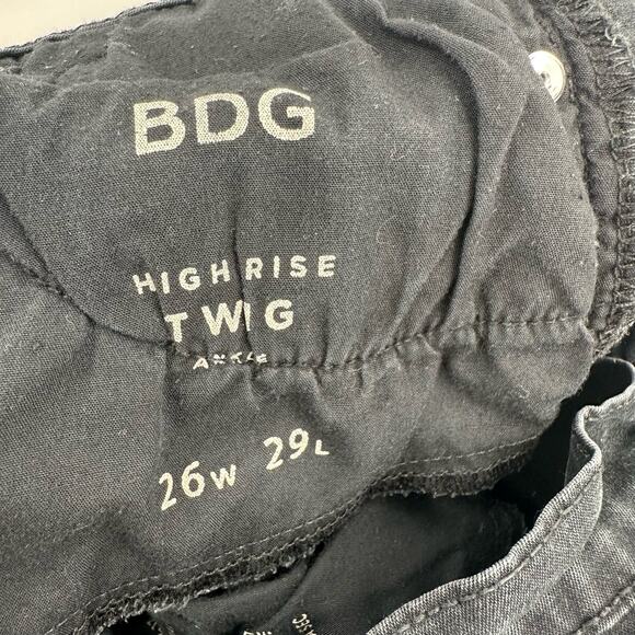 BDG Size‎ 26x29 Jeans Black Dark Wash Raw Hem high Rise Twig Skinny Ankle Denim - Picture 6 of 6